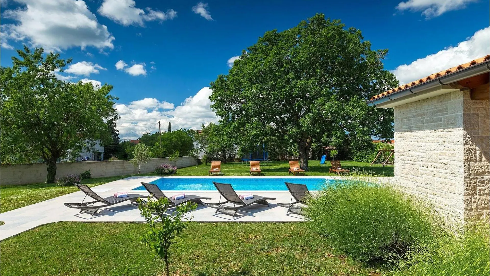 Holiday home Villa Anita Hrboki