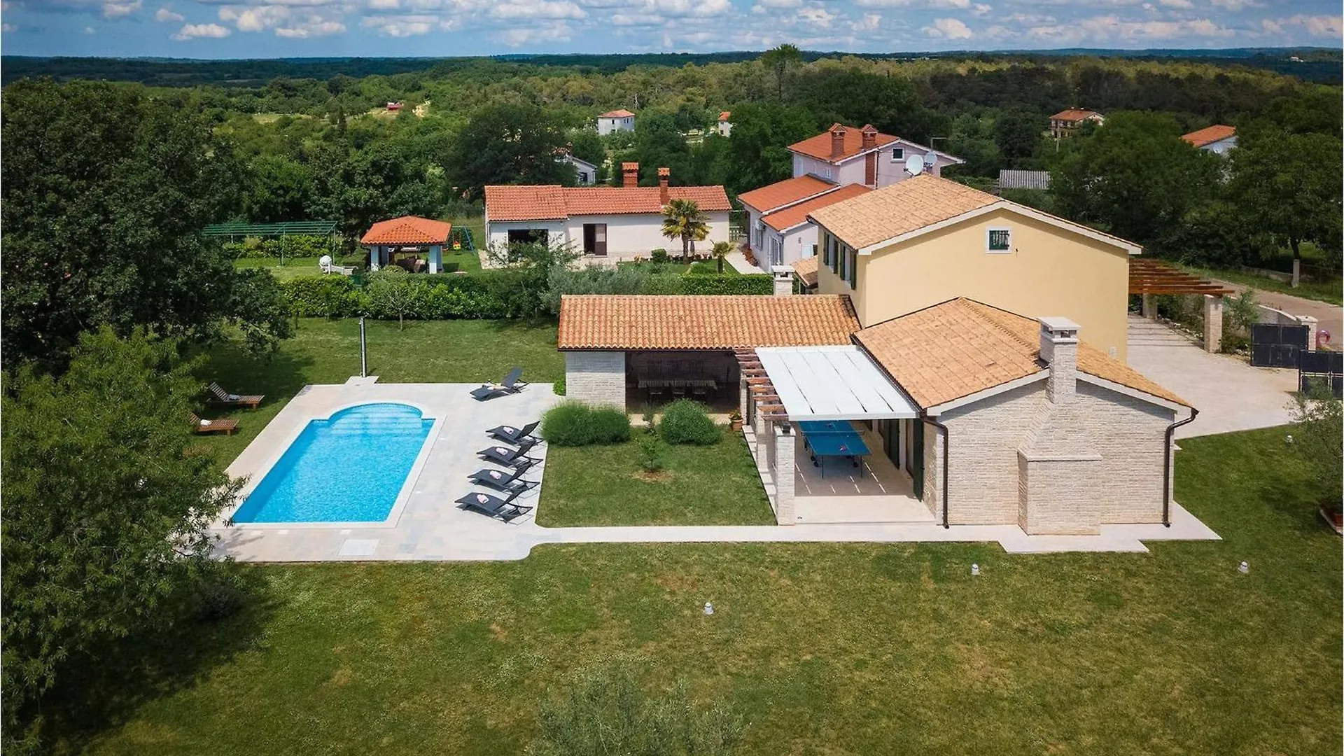 Holiday home Villa Anita Hrboki