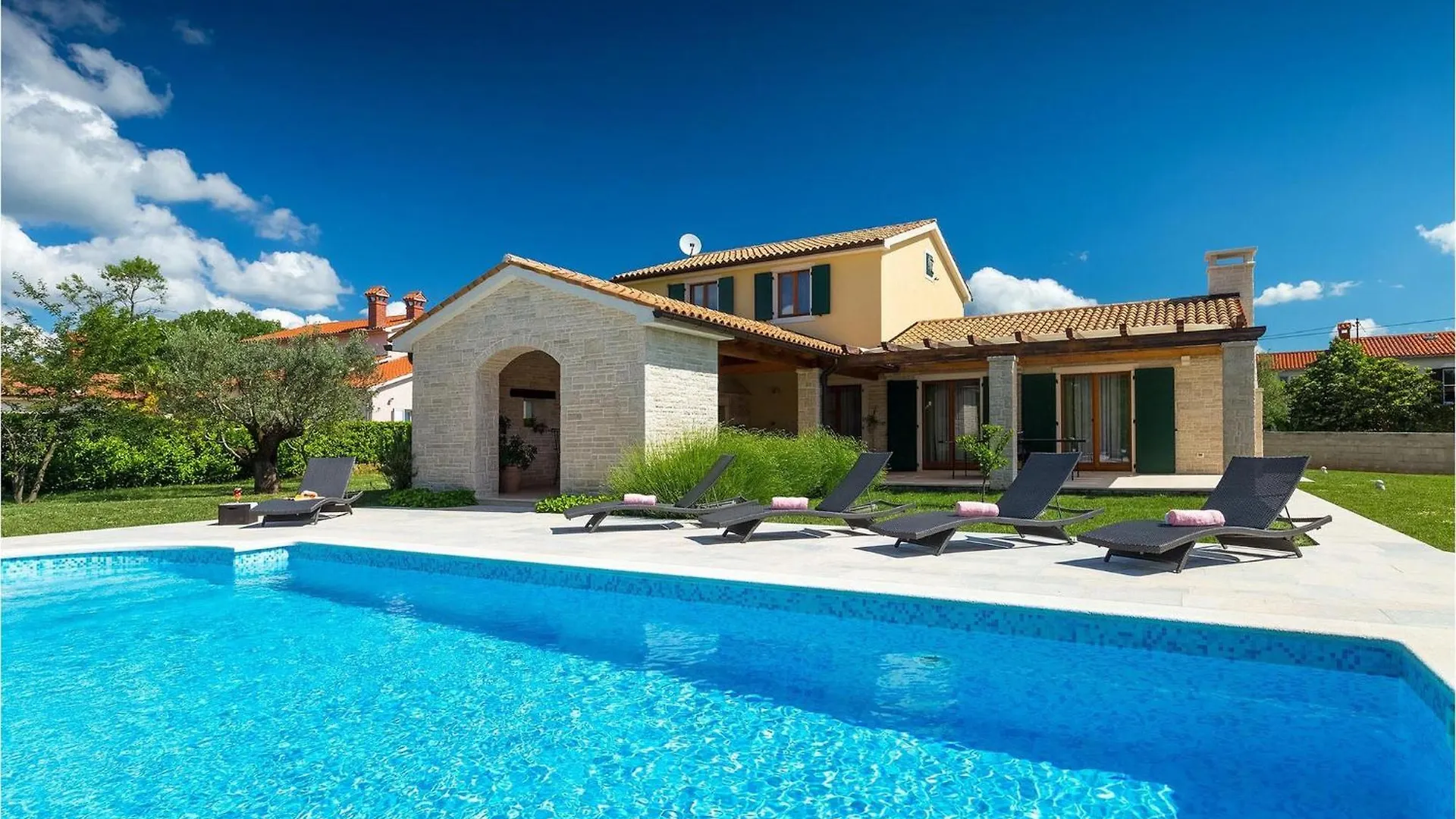 Villa Anita Hrboki 0*,